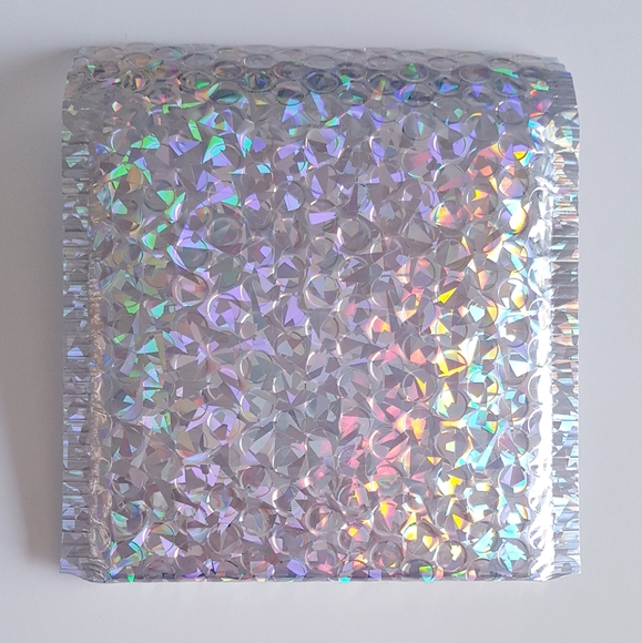 SOLD OUT 10 pcs Holographic Bubble Mailers 5"x5" In - Picture 3 of 3